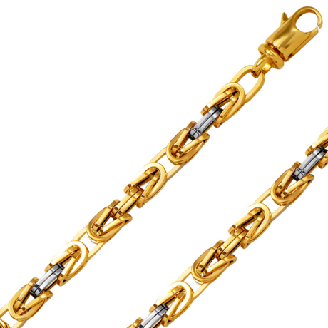 Close-up view of the classic Byzantine chain design with 14 Karat Gold | Italian Fashions