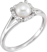 14K Gold Pearl Cultured White Freshwater Pearl & Natural Diamond Halo-Style Birthstone Ring – 5.5mm Stones