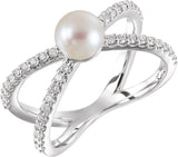 Platinum Cultured White Freshwater Pearl & Natural Diamond Pearl Ring
