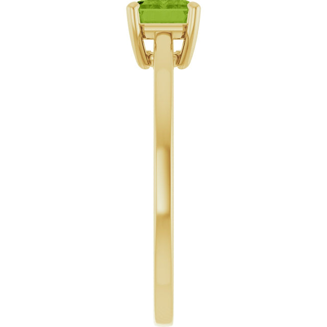 10K Gold Oval Natural Peridot Solitaire Ring - Yellow Gold - view 4