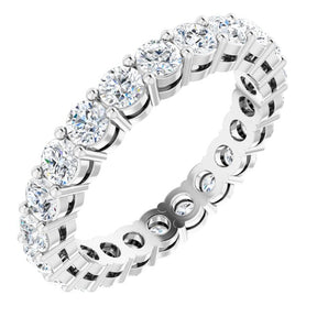 Platinum Round Lab-Grown Diamond Shared-Prong Eternity Band – 2.8 mm Stones