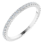 Platinum Round Lab-Grown Diamond Shared-Prong Eternity Band – 1.3 mm Stones