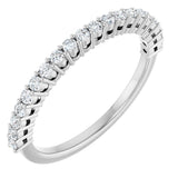 Platinum Round Natural Diamond Shared-Prong Anniversary Band – 1/4–1 CTW
