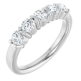 Platinum Round Lab-Grown Diamond Shared-Prong Five-Stone Anniversary Band – 3.5 mm Stones