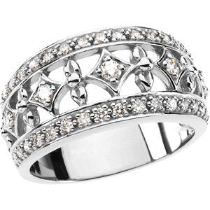 Platinum Round Natural Diamond Accented Ring – 2.2mm Stones