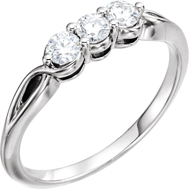Platinum Round Natural Diamond Three-Stone Ring – 2.8-4.4mm Stones
