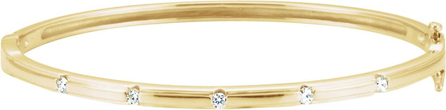 14K Gold Round Natural Diamond Accented Hinged Bangle Bracelet II - Yellow Gold