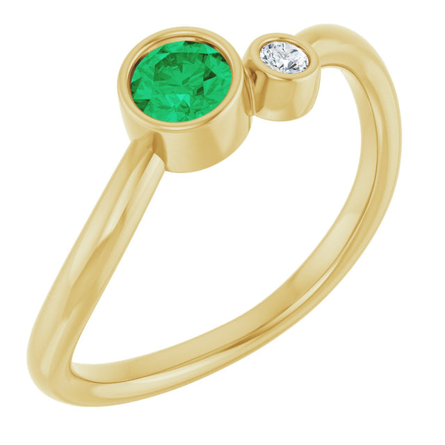 14K Gold Round Lab-Grown Emerald Accented Bezel-Set Ring - Yellow Gold