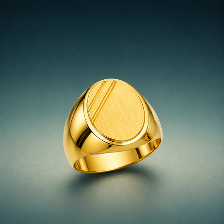 Men's yellow gold signet ring